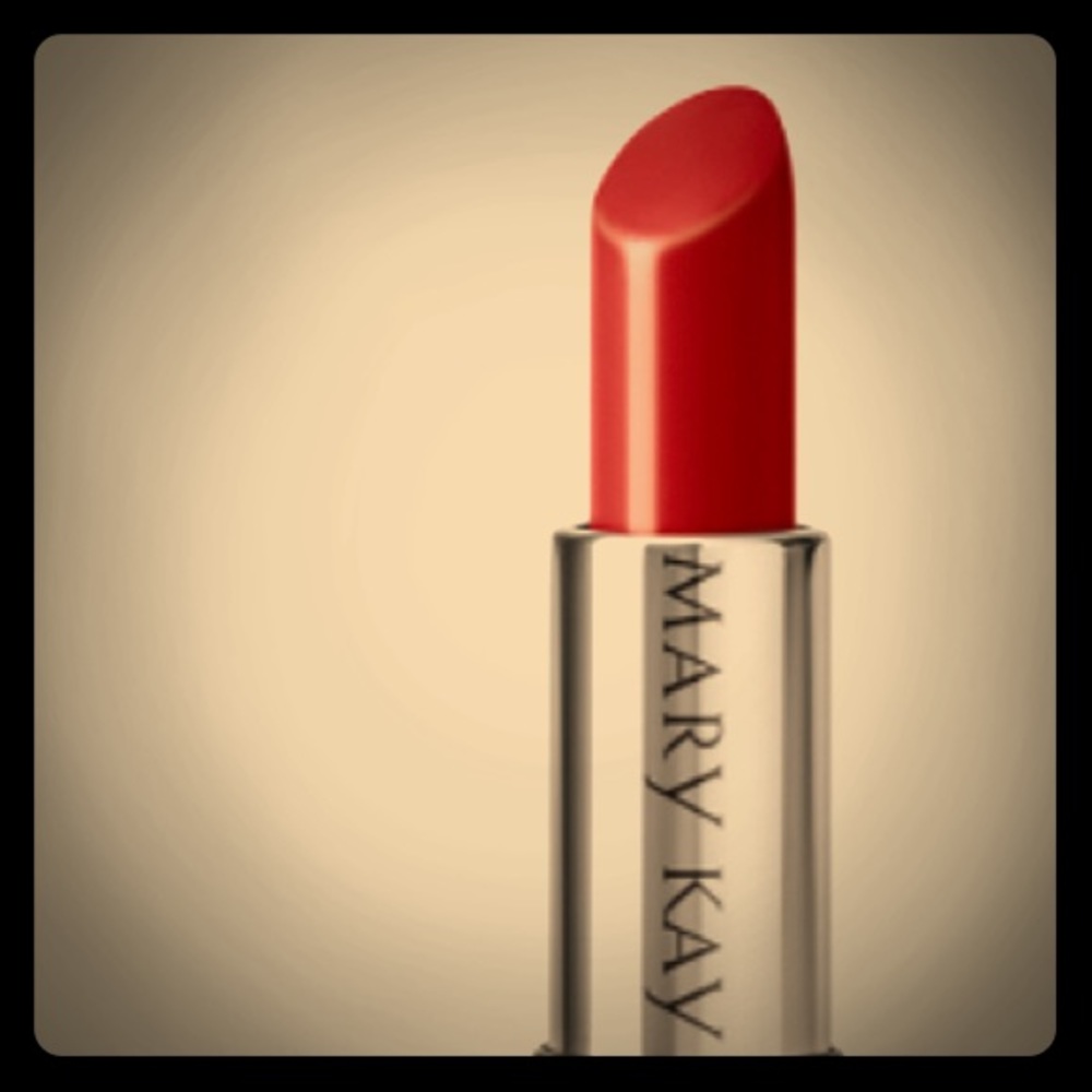Red Romo lipstick by Mary Kay